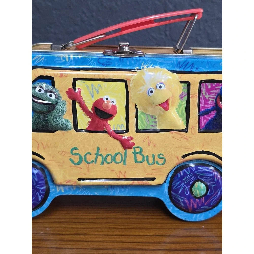 2005 Sesame Street‎ Workshop School Bus Shaped Metal Tin Lunch Box Small